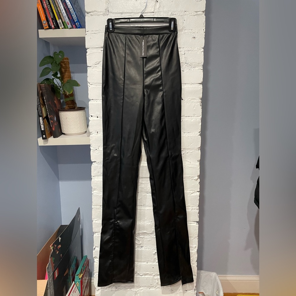 NWT Pretty Little Thing‎ Black Faux Leather Seam Detail Split Hem Pants  Size 2